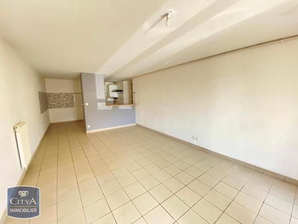 Appartement à louer 3 pièces 76.5m²