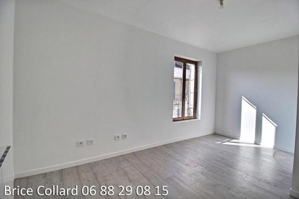 60100 CREIL Maison de ville intégralement rénovée 2 chambres