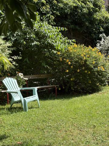 BEL ETAGE AVEC TERRAIN ATTENANT