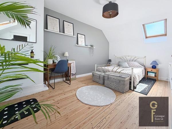 BEL ETAGE AVEC TERRAIN ATTENANT
