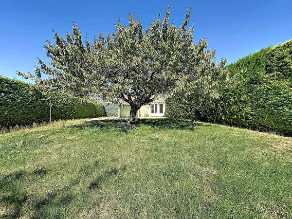 MAISON DE 84 M² SUR UNE PARCELLE TERRAIN DE 869 M²
