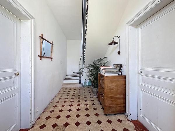 Maison de charme 4 pièces, avec dépendance et grange