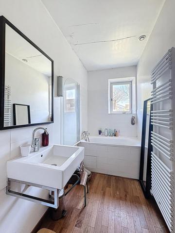 Maison de charme 4 pièces, avec dépendance et grange