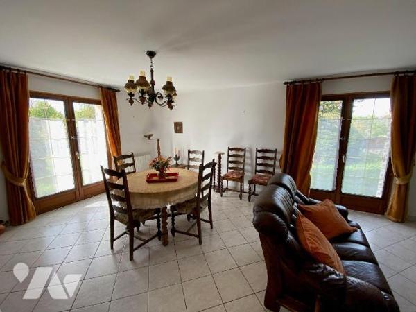 Maison à vendre à Plouha (22580) en Côtes d'Armor (22)

A Proximité du centre ville, cette ma...