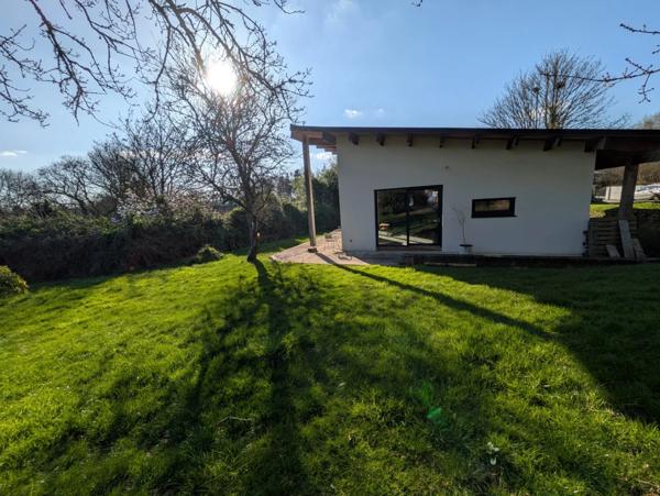 LANGOËLAN BELLE MAISON MODERNE DE PLAIN PIED DE 106M² ENVION 3 PIECES PARCELLE DE 1125m² ENVIRON