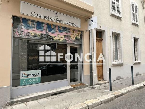 Location Local commercial 1 pièce 28 m² - 23 RUE THIERS Grenoble 38000