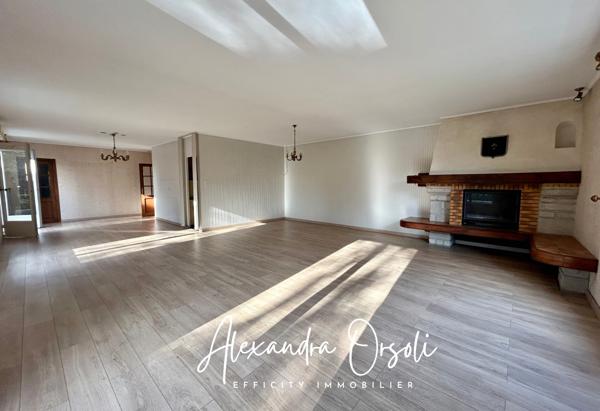 Maison 9 pièces - 264 m²