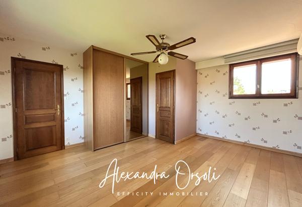 Maison 9 pièces - 264 m²