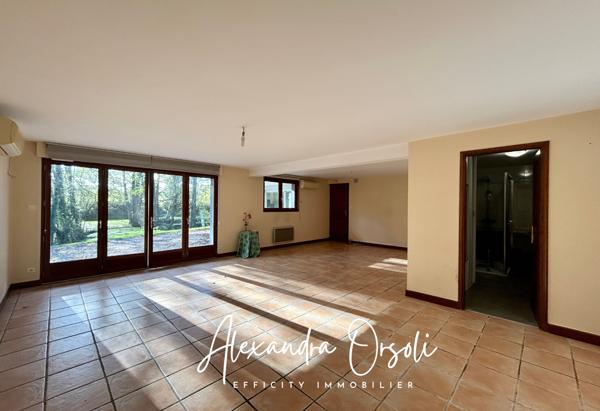 Maison 9 pièces - 264 m²