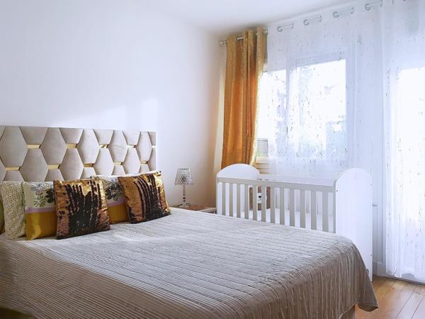 Grand T4 avec 2 balcons & garage – Métro à 3 min