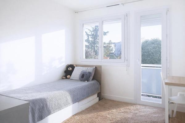 Grand T4 avec 2 balcons & garage – Métro à 3 min