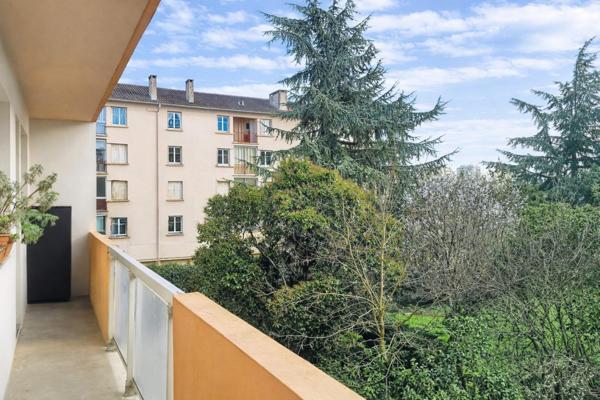 Grand T4 avec 2 balcons & garage – Métro à 3 min