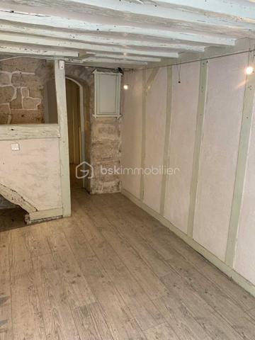 Local d activites de 83,10 m²