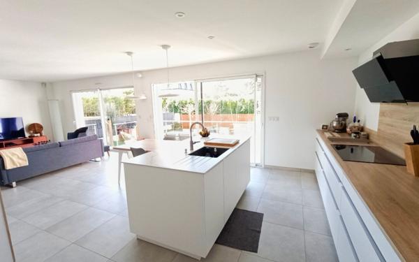 Maison à vendre    5 pièces • 160 m2 Créteil