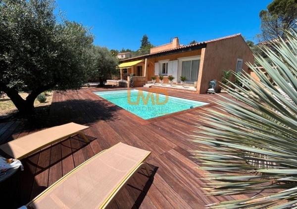 Saint Maximin: maison T5 + studio + dépendance