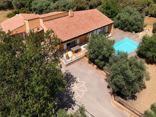 Saint Maximin: maison T5 + studio + dépendance