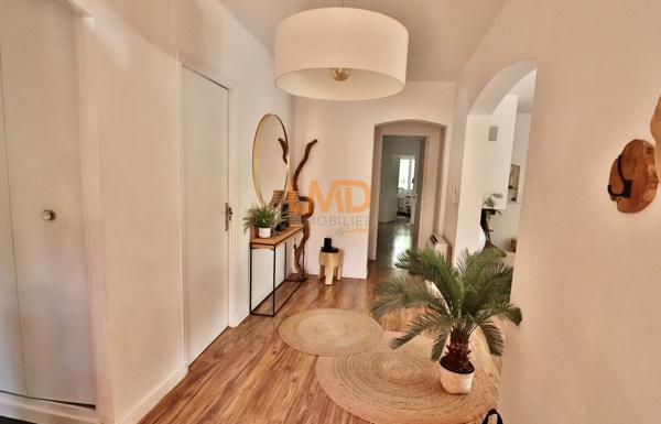 Saint Maximin: maison T5 + studio + dépendance