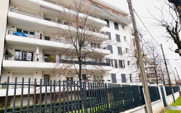 Appartement à louer    3 pièces •  Rosny-sous-Bois