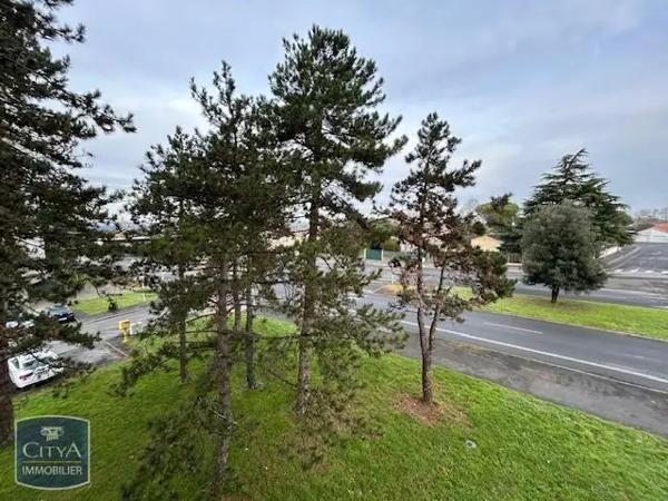 Appartement à louer 2 pièces 59m²