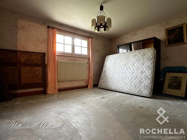 MAISON SUR SOUS-SOL AVEC PISCINE ET JARDIN ARBORÉ