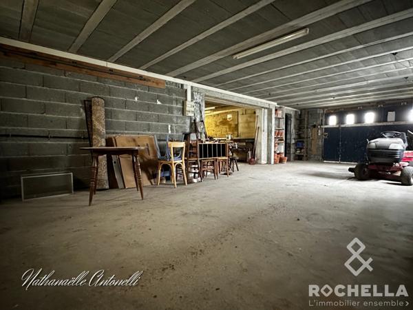 MAISON SUR SOUS-SOL AVEC PISCINE ET JARDIN ARBORÉ