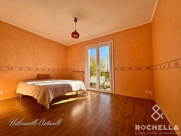 MAISON SUR SOUS-SOL AVEC PISCINE ET JARDIN ARBORÉ