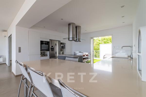 Appartement avec terrasse vue mer