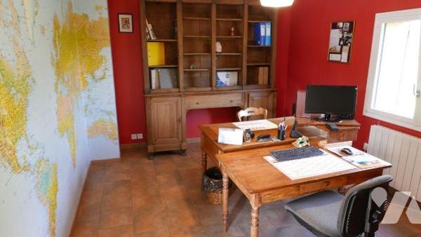 MAISON DE CARACTERE
A VENDRE, proche POIX-TERRON et A 34 à 5 min  (à 10 minutes de la gare de ...