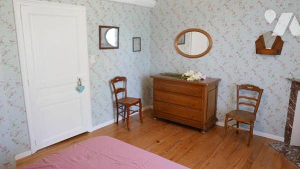 MAISON DE CARACTERE
A VENDRE, proche POIX-TERRON et A 34 à 5 min  (à 10 minutes de la gare de ...