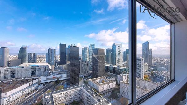 PUTEAUX/ DEFENSE appartement 4 pièces de 92m² avec cave et parking