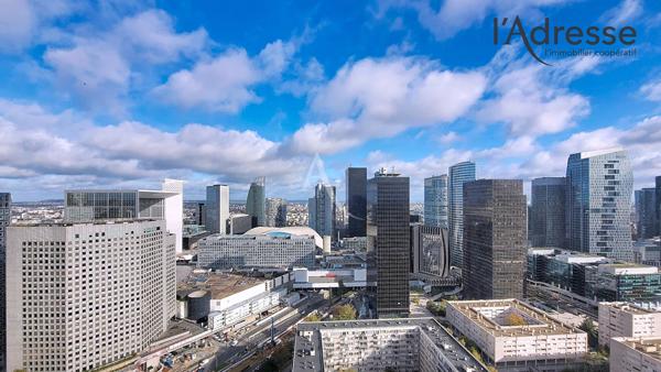 PUTEAUX/ DEFENSE appartement 4 pièces de 92m² avec cave et parking