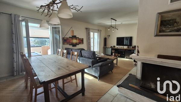 Maison 7 pièces de 226 m² à Lédenon (30210)