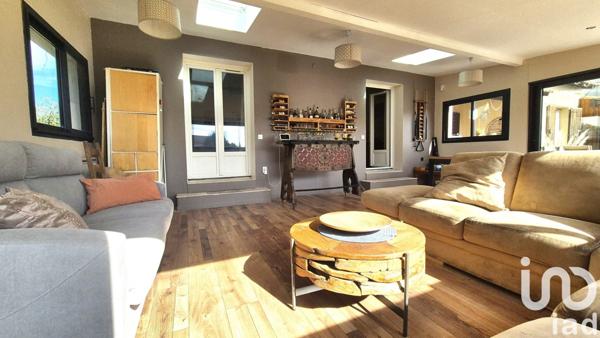 Maison 7 pièces de 226 m² à Lédenon (30210)