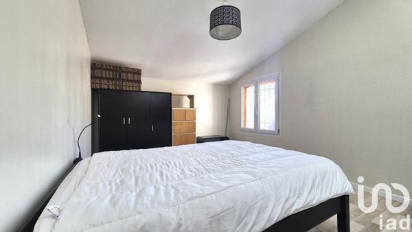 Maison 7 pièces de 226 m² à Lédenon (30210)