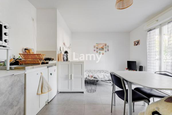 Saint tronc studio avec terrasse, parking et piscine