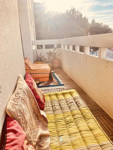 Marseille (13007) VENTE APPARTEMENT/ PARKING 75 M2 TYPE 3 BALCONS VUE MER NOTRE DAME RUE CELINA 13007 MARSEILLE