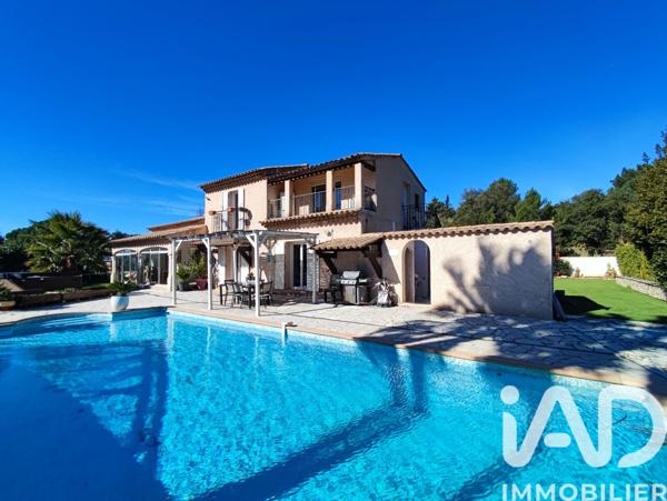 Maison à vendre 8 pièces 187 m² Roquebrune-sur-Argens