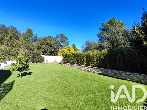 Maison à vendre 8 pièces 187 m² Roquebrune-sur-Argens