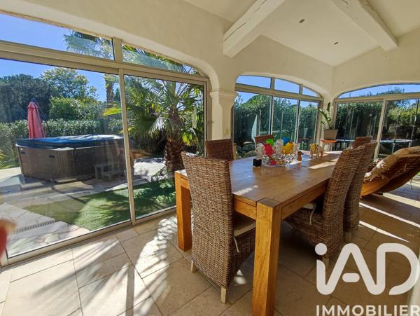 Maison à vendre 8 pièces 187 m² Roquebrune-sur-Argens