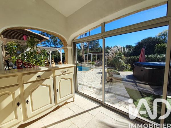 Maison à vendre 8 pièces 187 m² Roquebrune-sur-Argens