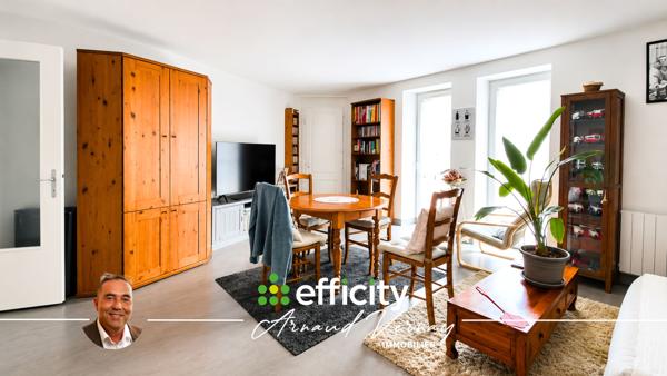 Immeuble
        
        - 240 m² Exclusivité 220 000 € *