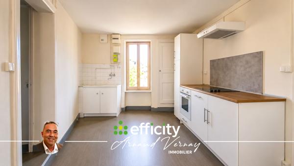 Immeuble
        
        - 240 m² Exclusivité 220 000 € *