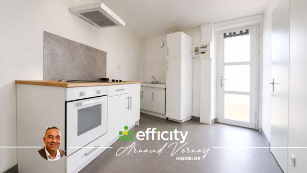 Immeuble
        
        - 240 m² Exclusivité 220 000 € *