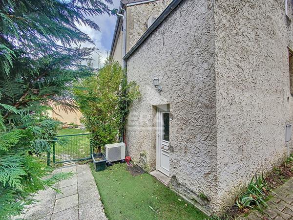 Maison louée Nue ou Meublée Chaumontel 2 pièces