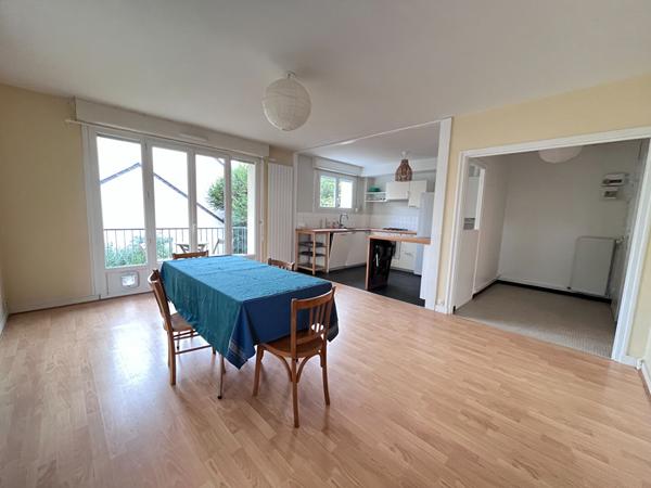 GRAND T2 BIS MEUBLE - SECTEUR ZOLA
