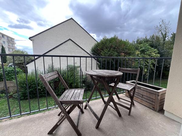 GRAND T2 BIS MEUBLE - SECTEUR ZOLA