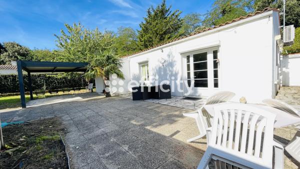 Maison
         4 pièces
        - 108 m² Exclusivité 338 000 € *