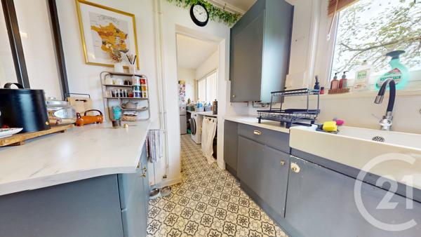 Appartement T3 à vendre  3 pièces - 66,80 m 2   ANGLET  - 64