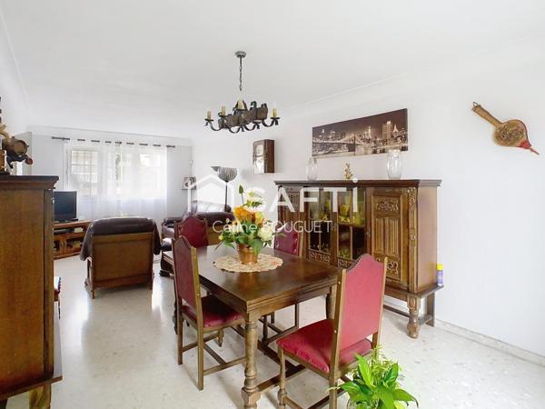 Maison R+1 avec double garage et jardin