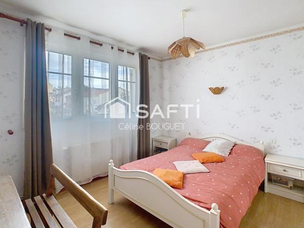 Maison R+1 avec double garage et jardin